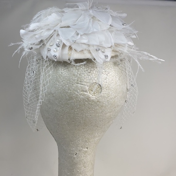 Eric Javits White Wedding Bridal Veil Hat - Picture 4 of 9